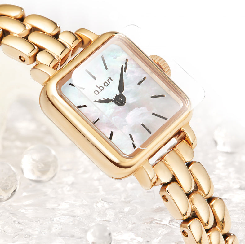 GA | 18mm | Sapphire Glass | Mother-of-pearl Dial