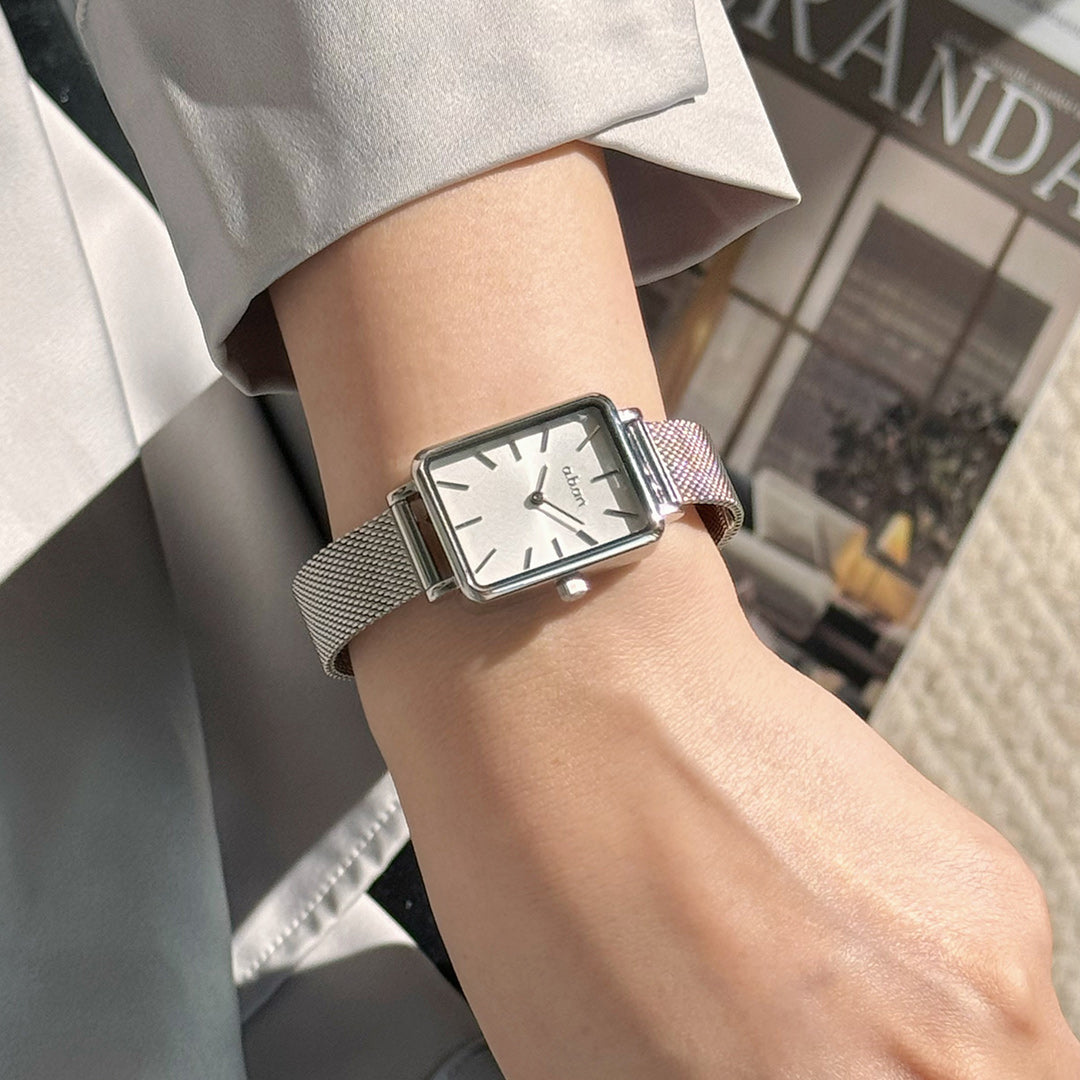 GC | 28 mm | Silver Sunburst Dial | Mesh