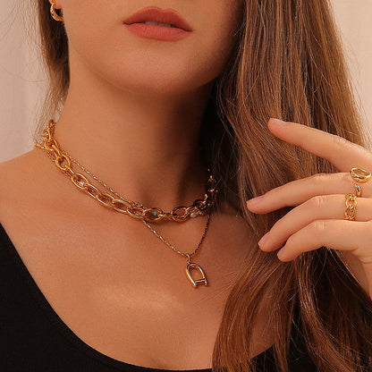 Fashion Horseshoe Shape Pendants Necklace Necklace Length 46 cm/18.1'