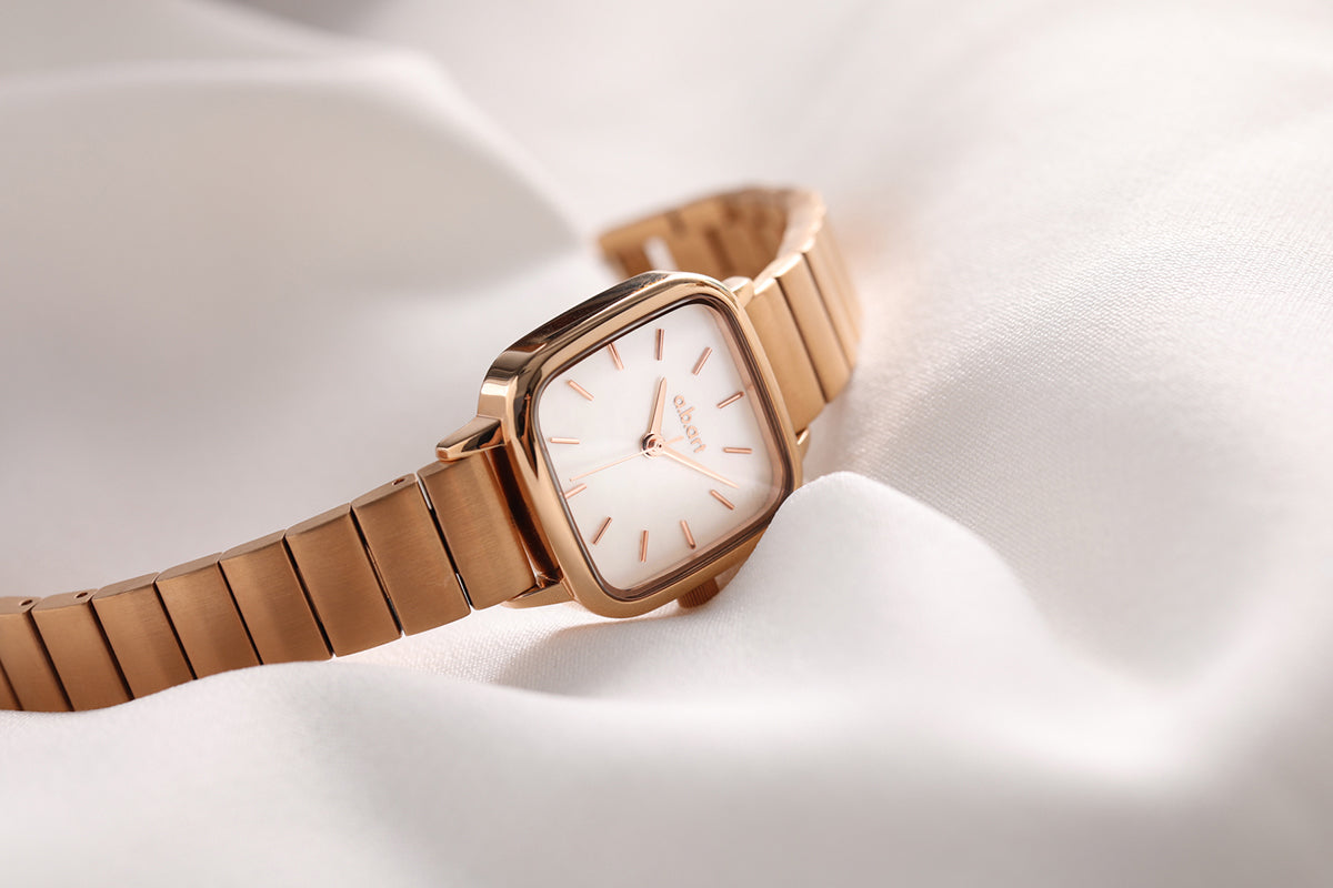 GA | 24*24mm  | Mother-of-pearl Dial