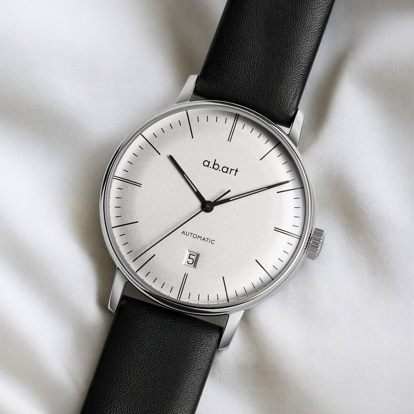 Freiburg Automatic – Bauhaus Classic, Domed Sapphire, MIYOTA 8215, 41 mm
