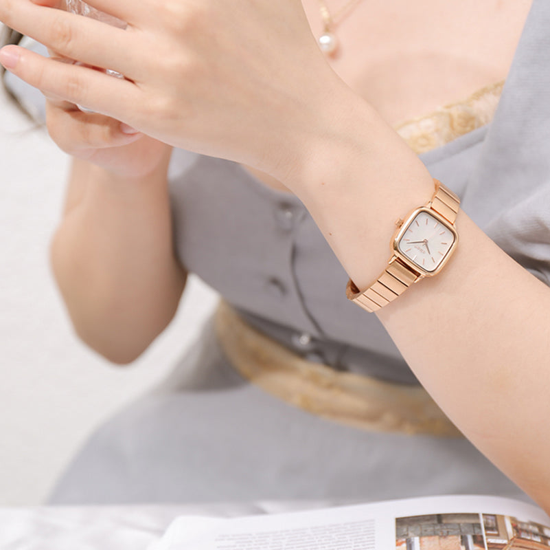 GA | 24*24mm  | Mother-of-pearl Dial
