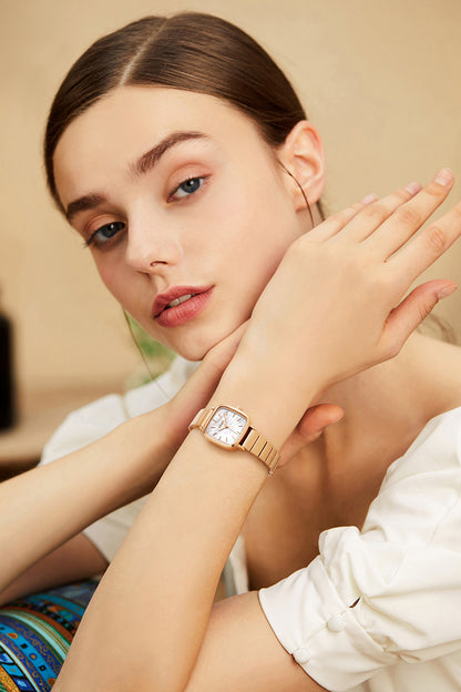 GA | 24*24mm  | Mother-of-pearl Dial