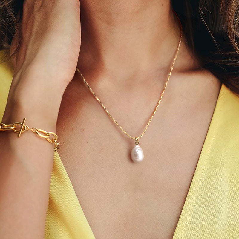 a.b.art Single Pearl Necklace